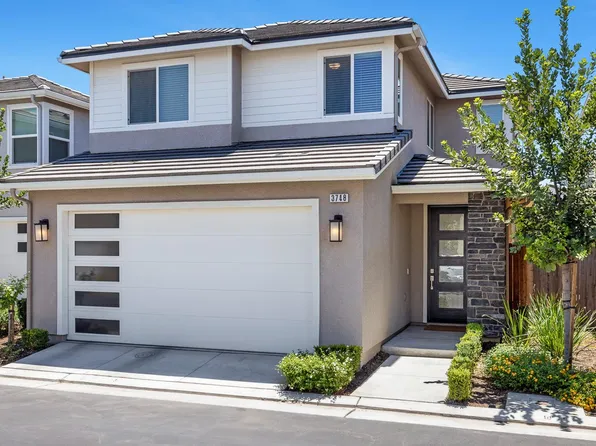 3748 Longford Way, Clovis, CA 93619