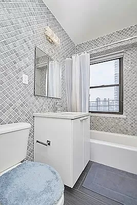 Rented by PocketBroker Inc | media 21