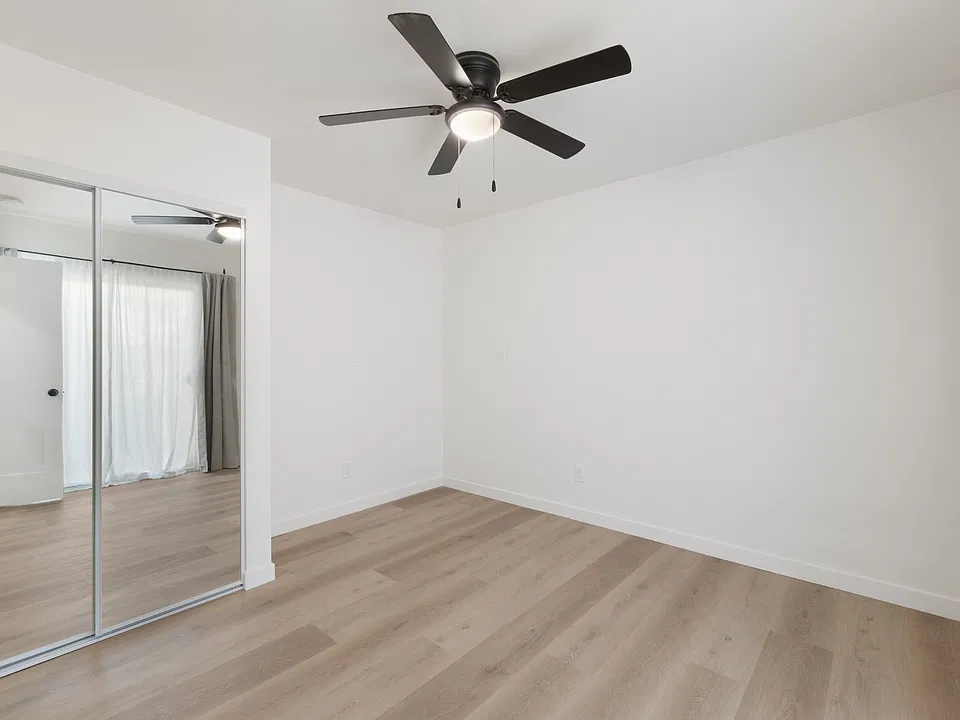 6142 Mesita Dr #1