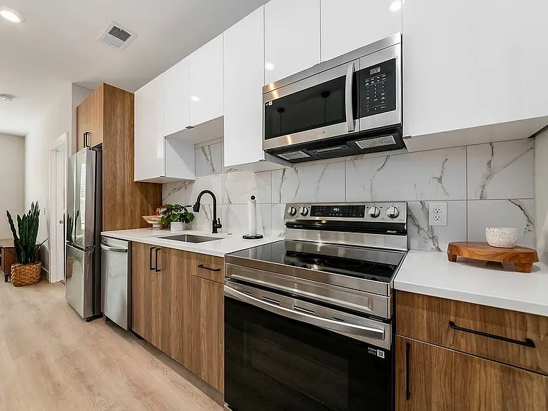 024_868_L 1895 Mapleway Dr059