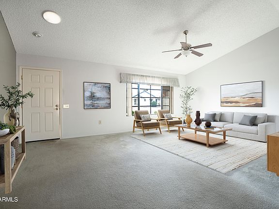 3rd image of 14702 W BUTTONWOOD Drive