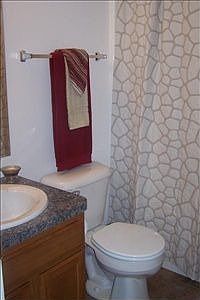 3rd image of 1172 Elm Ave
