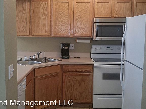 5th image of 3955 Olympic Blvd APT 1