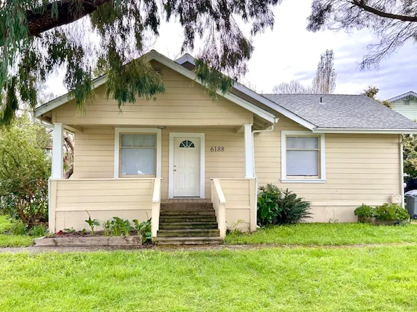 6188 Avalon Dr, Eureka, CA 95503