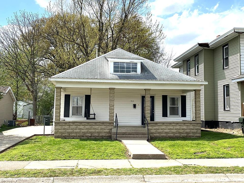 1st image of 910 Cedar St