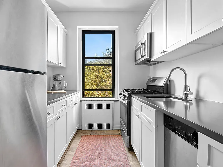 2515 Glenwood Rd #3B — Photo 3