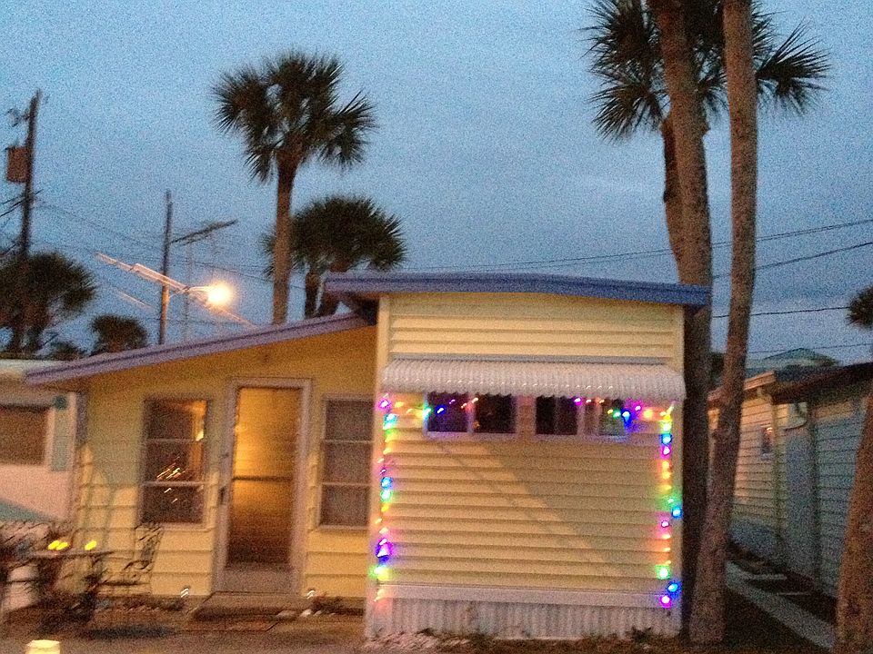 1st image of 304 Cielo St