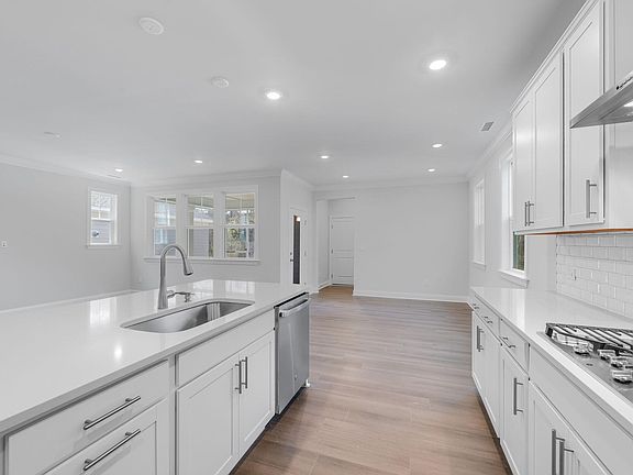7th image of this home