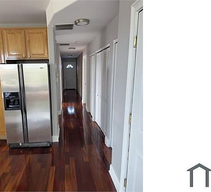 3rd image of 115 E 42nd St #3