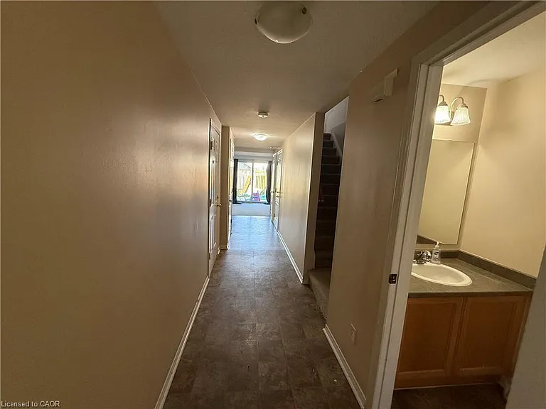 11 Hackberry St #1 — Photo 3