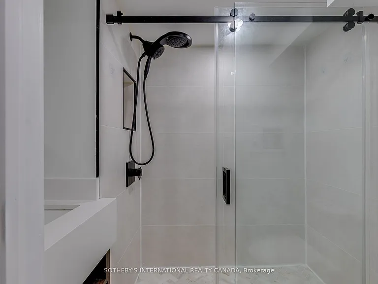 120 Glenlake Ave #BASEMENT — Photo 16