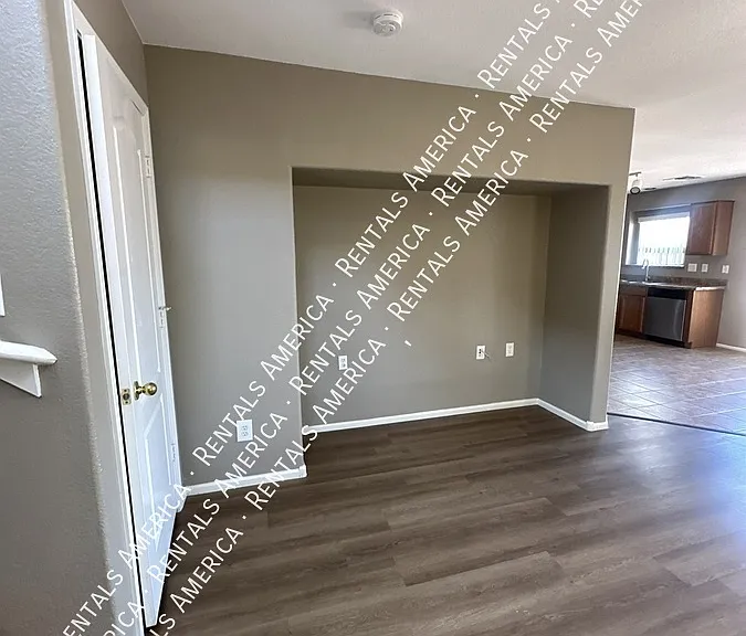 1028 E Dragon Fly Rd — Photo 8