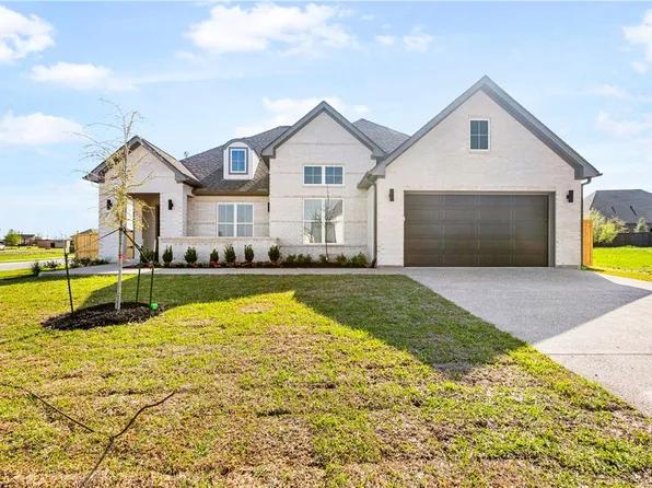 5020 Royal Arch Dr, Bryan, TX 77802