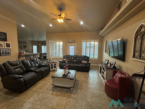 2nd image of 1810 Lanette Dr