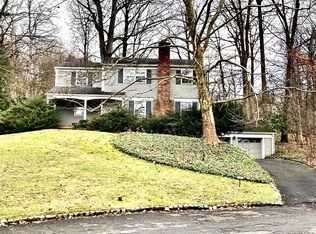 35 Brook Hollow Ln, New Providence, NJ 07974