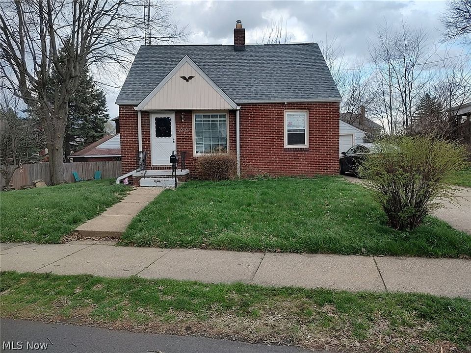 1st image of 2520 Daleford Ave NE