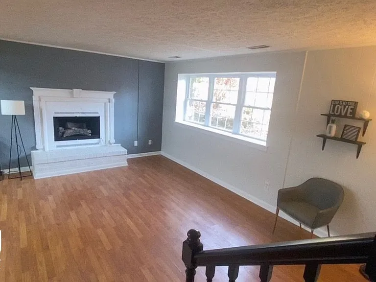 512 Woodmont Dr — Photo 7