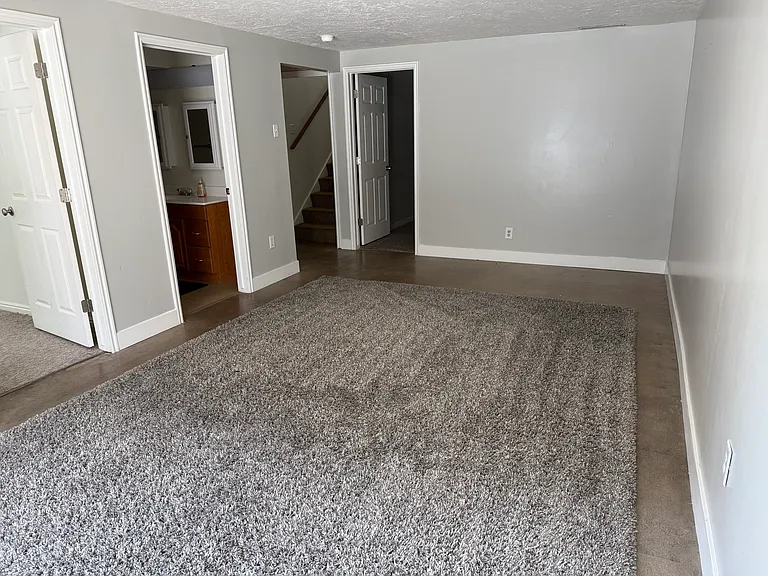 770 N Main St — Photo 12