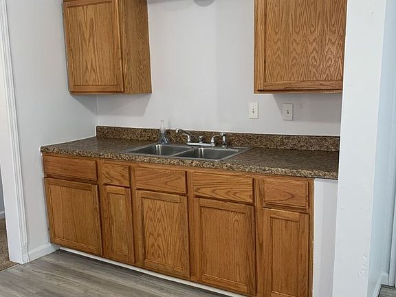 5th image of 20640 Kenosha Ave