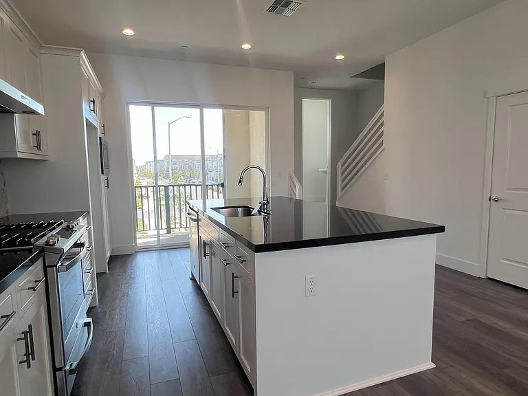 8642 Enterprise Dr — Photo 5