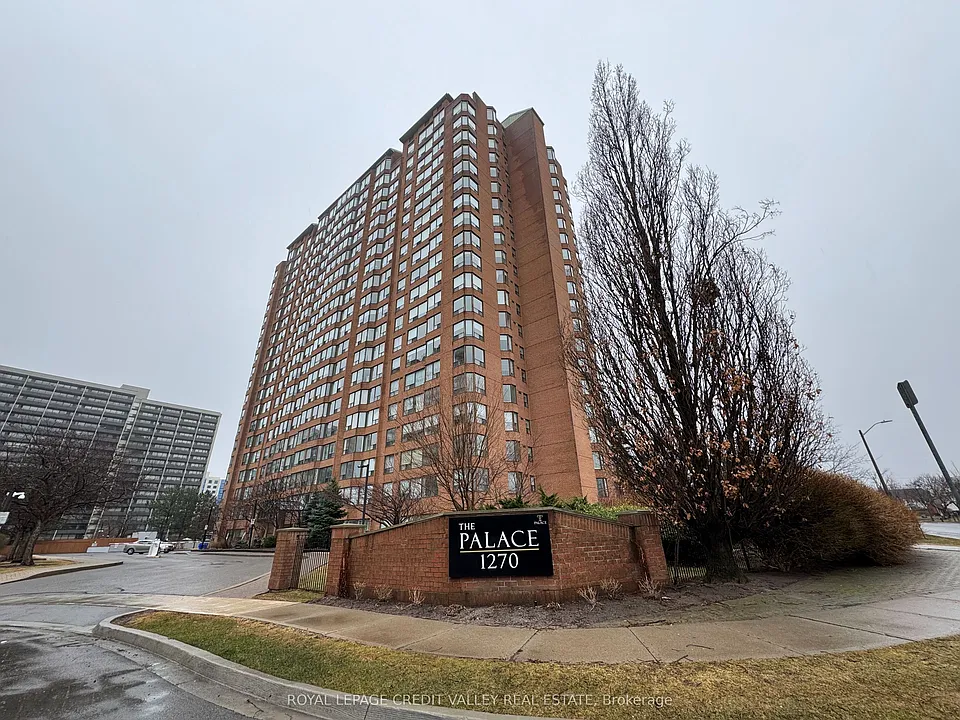 1270 Maple Crossing Blvd #704