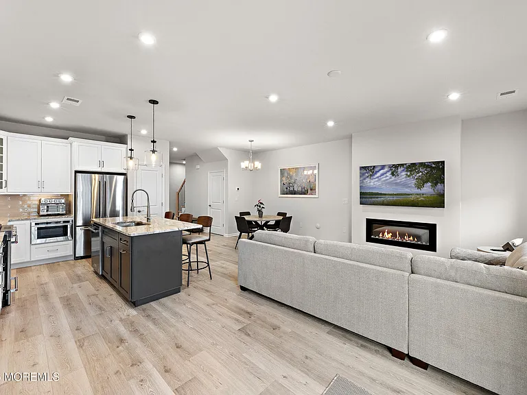 15 Laird Way — Photo 14
