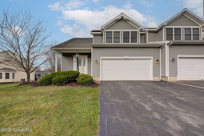 5th image of 52 Oakmont Street
