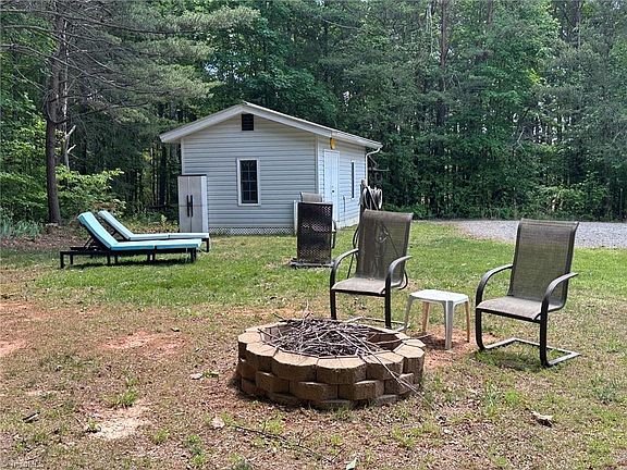 5th image of 186 Fisher Valley Rd