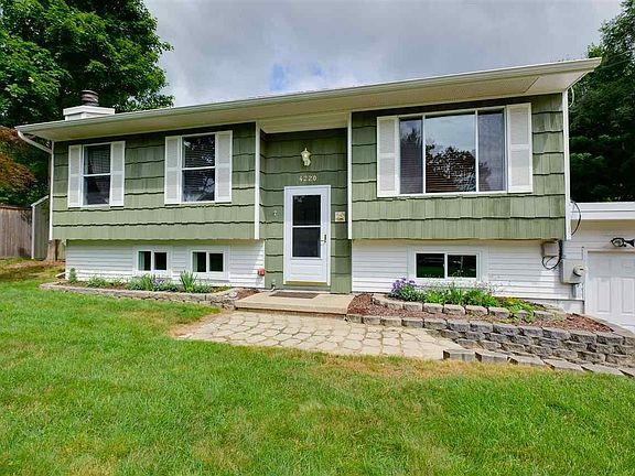 2nd image of 4220 Lynnwood Dr