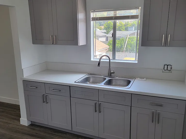 3233 Drew St #5/8 — Photo 4