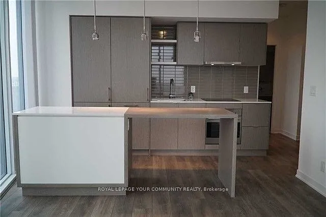 100 Harbour St — Photo 3