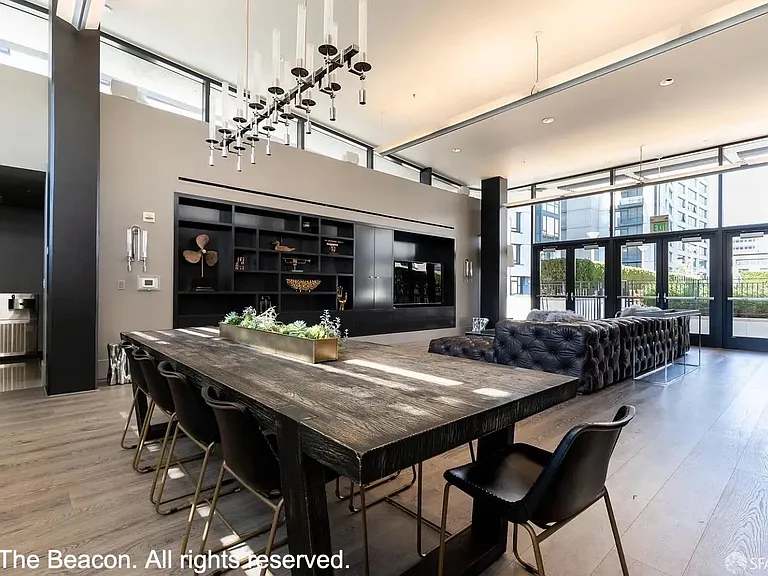 250 King St #368 — Photo 26