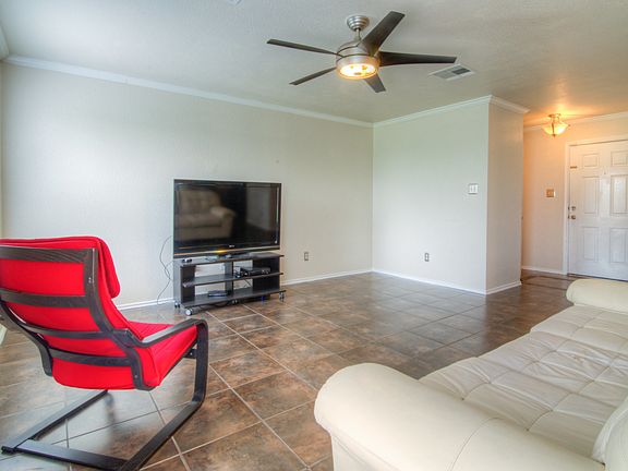 3rd image of 12852 Saint Mary Dr