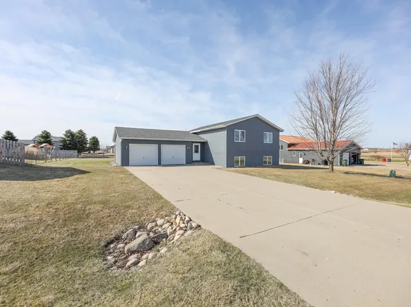 204 7th St W, Carlos, MN 56319