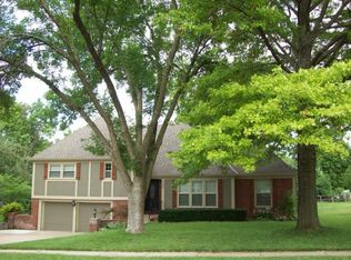 9500 Riggs St, Overland Park, KS 66212