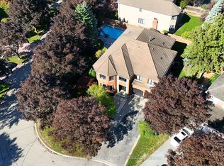 1939 Calgary Ct, Mississauga, ON L5H 4J1