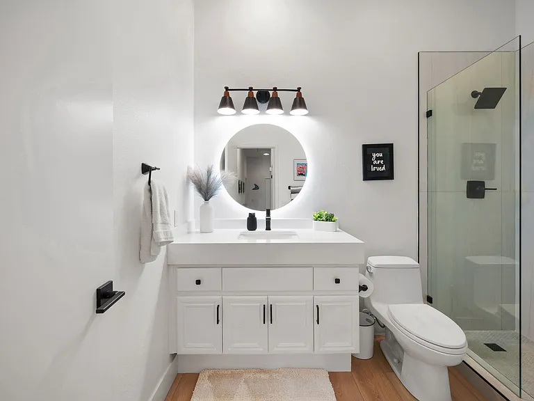 143 E Kavenish Dr — Photo 16