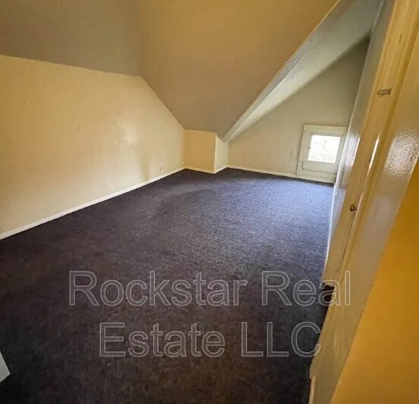924 S Maple St #7 — Photo 7