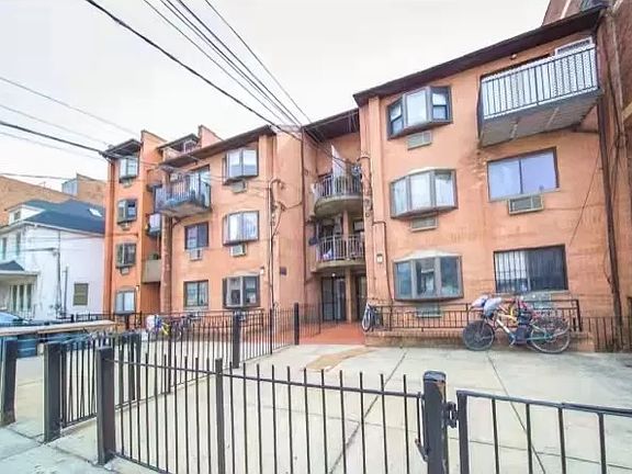 4th image of 104-22 38th Ave #1