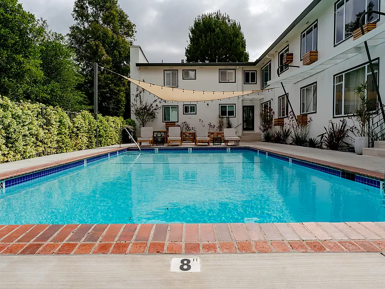 1319 Havenhurst Dr #12 — Photo 13