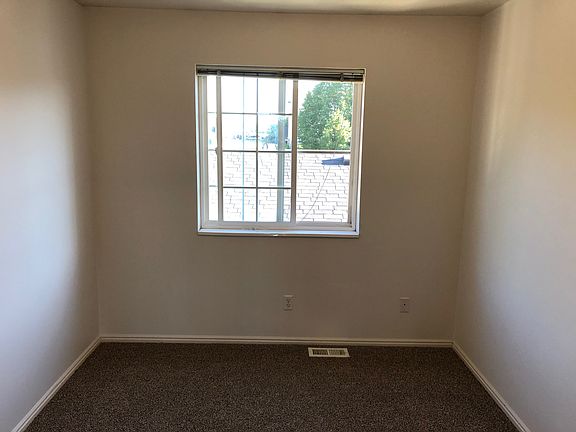 5th image of 221 Penny Ln