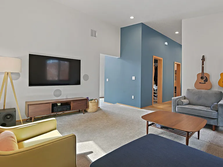 2336 W 1st Ave — Photo 53