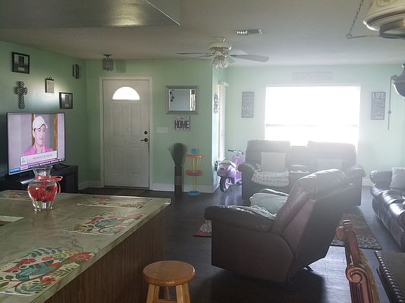 3rd image of 232 Hillcrest Dr