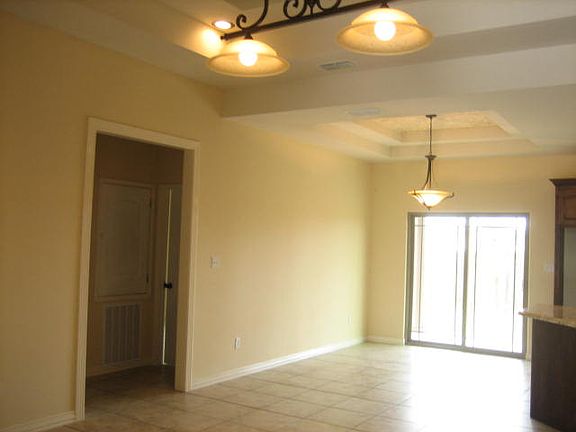 4th image of 4060 Westland Dr.
