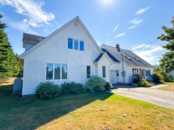 6 Fox Run Dr W, Charlottetown, PE C1E 2J1