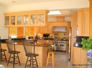 14 Falcon Pl, Montauk, NY 11954