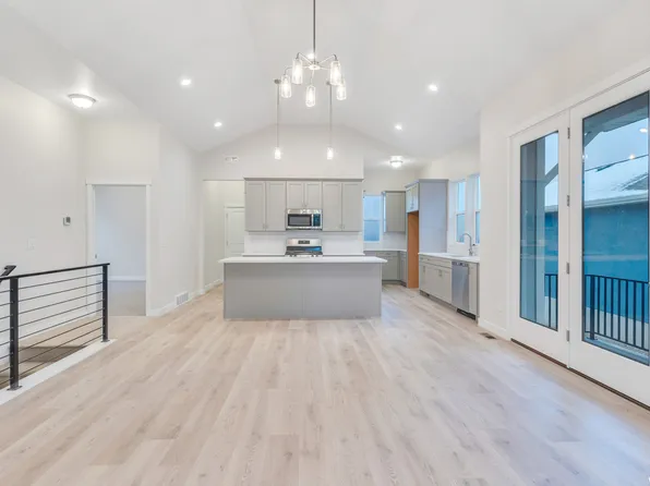 7628 S Clipper Hill Rd W #303, West Jordan, UT 84081