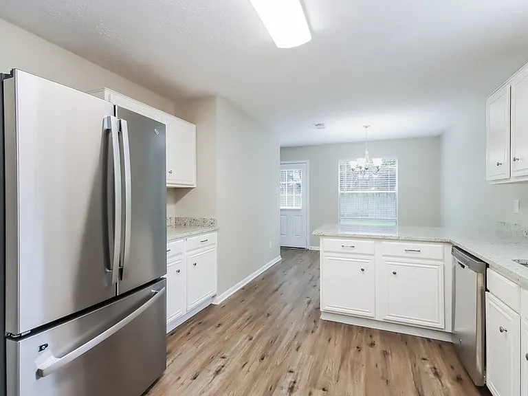 31107 Perlican Dr — Photo 8