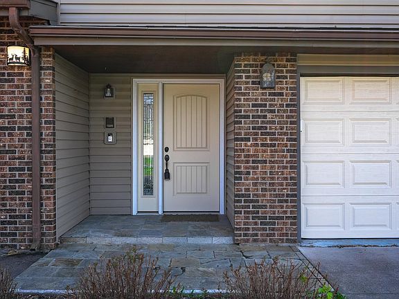 5th image of 607 Pondhurst Dr