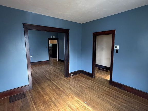 4th image of 166 N 3rd St